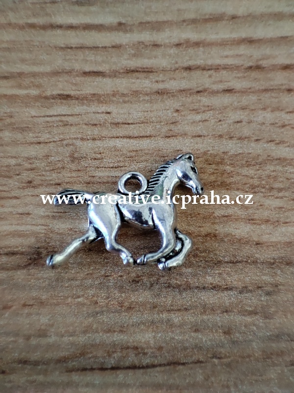 Přívěšek Kůň 18,5x15mm starostříbro